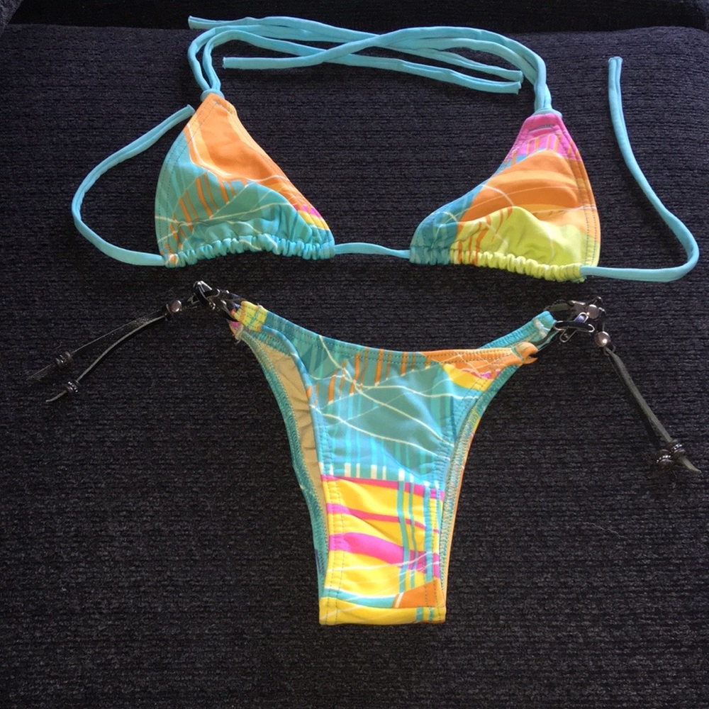 Líquido Brazilian bathing suit